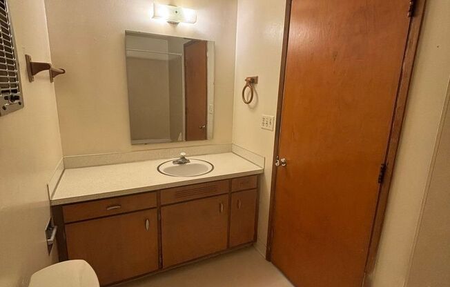 461 12th Ave/462 11th Alley