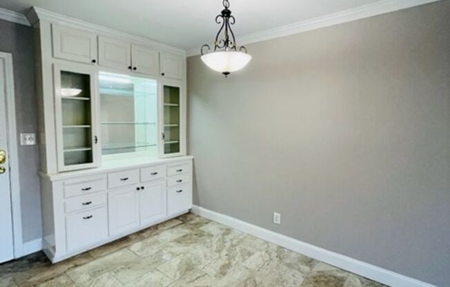 2 beds, 1.5 baths, $1,500, Unit #408