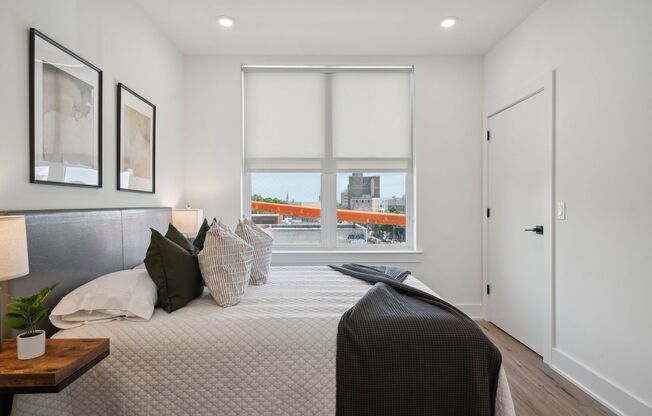 2 beds, 2 baths, 1,000 sqft, $1,795, Unit 203