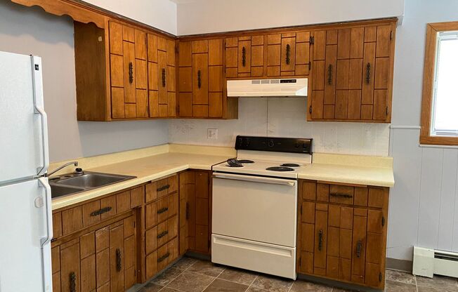 2 beds, 1 bath, 550 sqft, $695, Unit 921-04