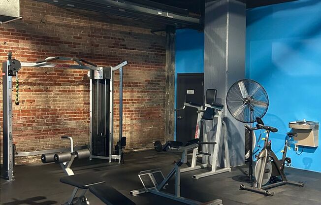 2 beds, 1 bath, 1,220 sqft, $1,850, Unit 328