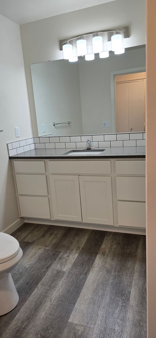 2 beds, 2 baths, 981 sqft, $1,795, Unit 118