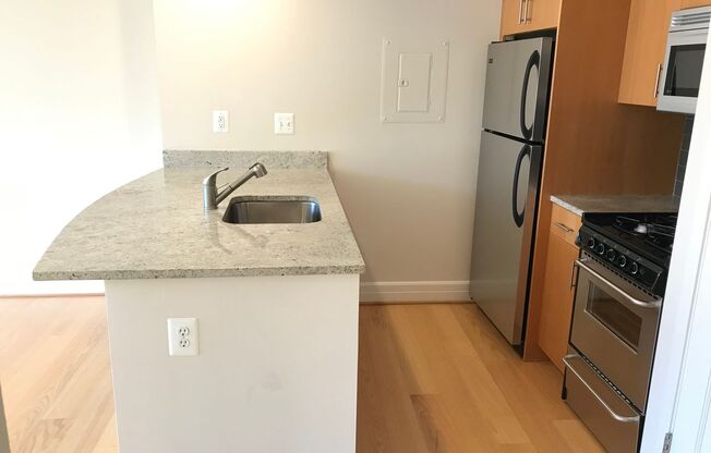 Studio, 1 bath, 440 sqft, $2,500, Unit 0512