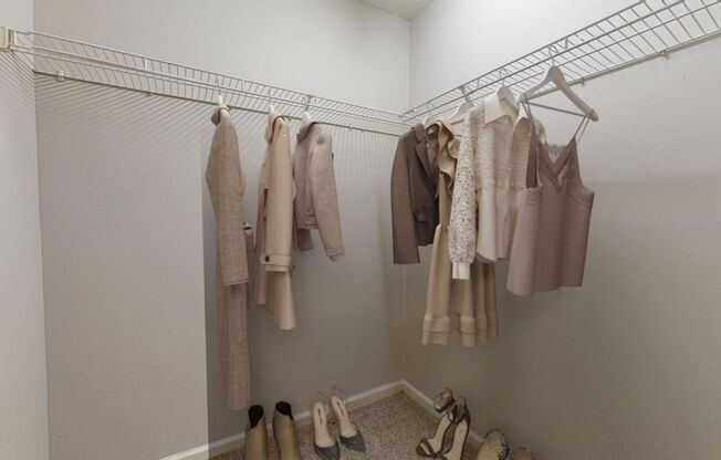 2 beds, 2 baths, 1,032 sqft, $999, Unit 5050 - 305