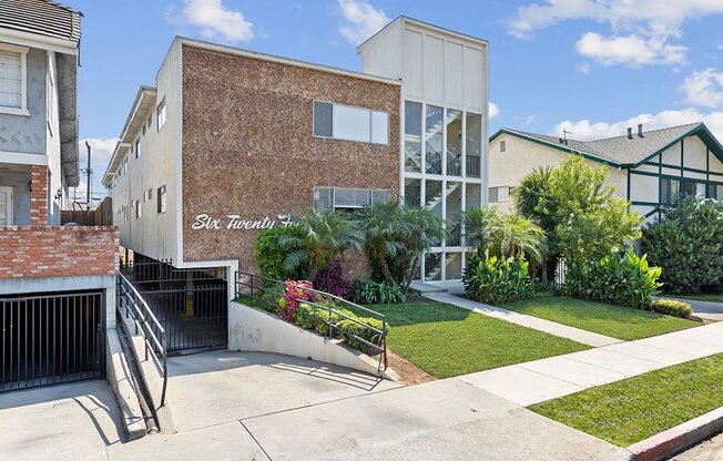 Streetview of Property Entrance for Wilson Apartments in Glendale, California