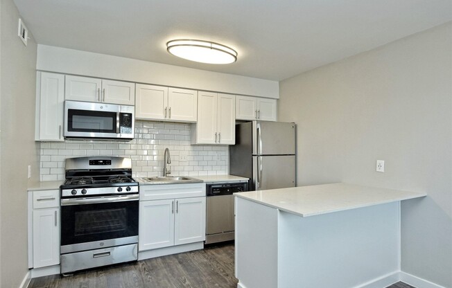 3503 Harmon Ave. Unit #105