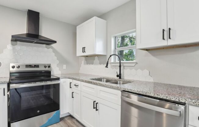 Beautifully Remodeled 3/1.5 Home in Historic Denver Heights with Modern Upgrades and a Park‑Like Backyard.