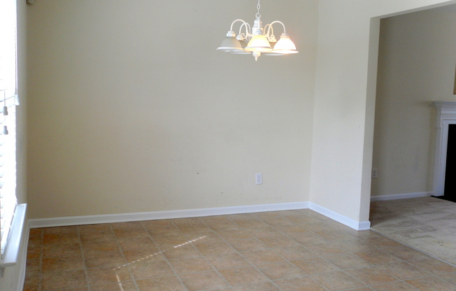 Beautiful 4bd/2.5bth home with an open layout!