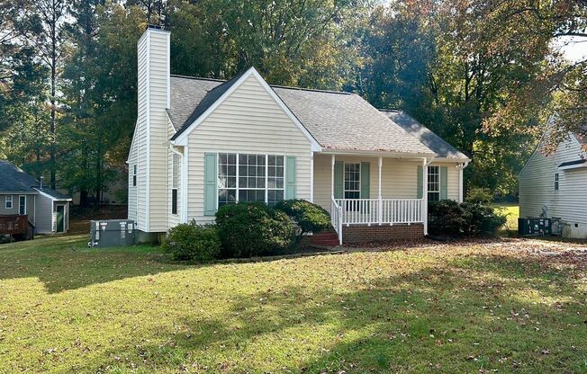 3 Bed | 2 Bath One Story Home in Holly Springs!