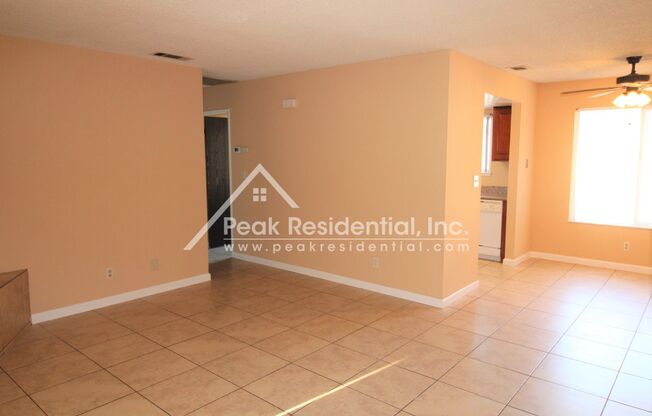 Spacious Elk Grove 2bd/2ba Triplex