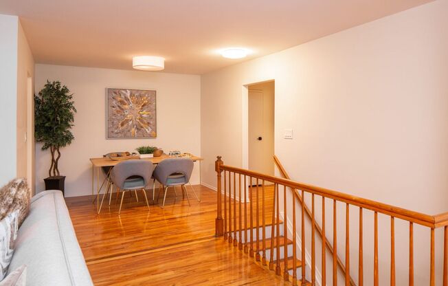2 beds, 1 bath, 730 sqft, $2,450