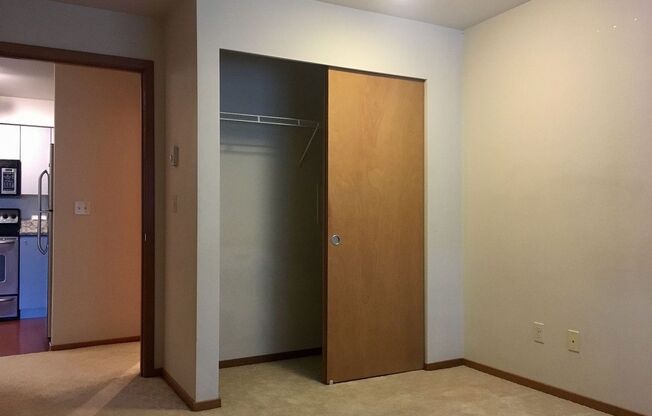 1125 E Olive Street, Apt 506