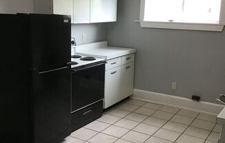 2 beds, 1 bath, 700 sqft, $895.95