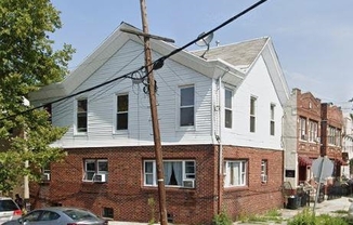 17 MILTON AVE