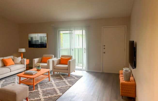 1 bed, 1 bath, 700 sqft, $1,254, Unit OCR-235