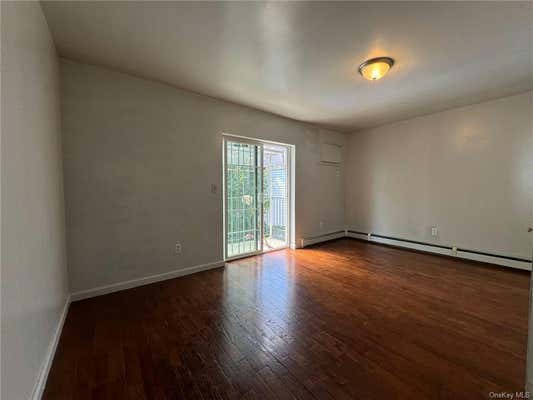 3 beds, 2 baths, 1,086 sqft, $3,400, Unit 3