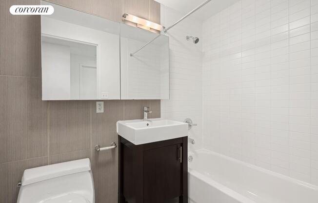 2 beds, 2 baths, $5,683, Unit 11L