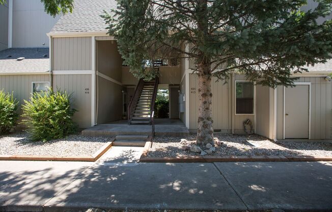 512 E Monroe D415