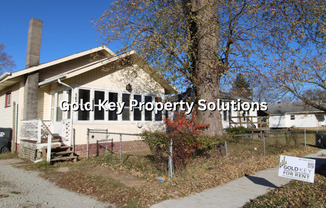 Open Floor Plan 2 BR 1 BA House with Sun Porch NO SECTION 8