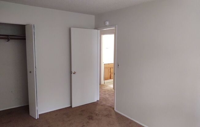 2 beds, 1 bath, 800 sqft, $1,195, Unit 3