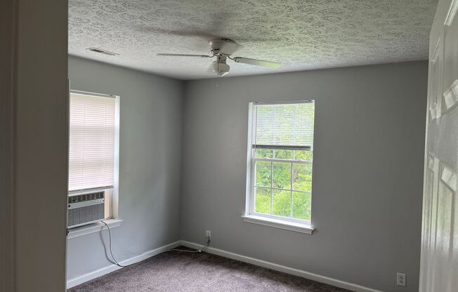 3 beds, 1 bath, $1,350