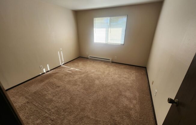 2 beds, 1 bath, $800