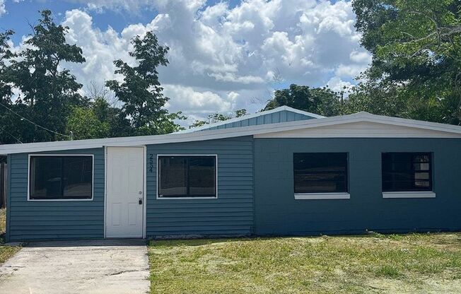 Spacious Remodeled 6BR/1BA Winter Haven Home!