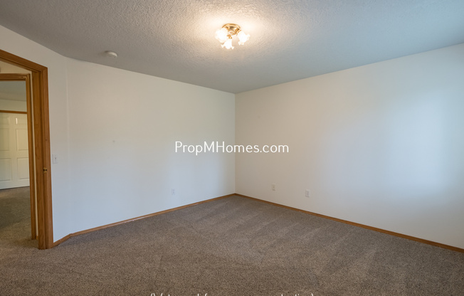 3 beds, 2 baths, $2,429