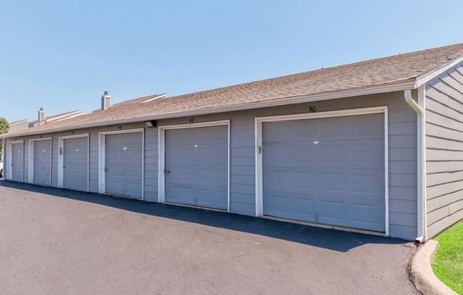 garages at apartment community