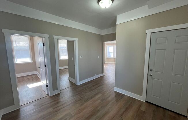 3 beds, 1 bath, 950 sqft, $995