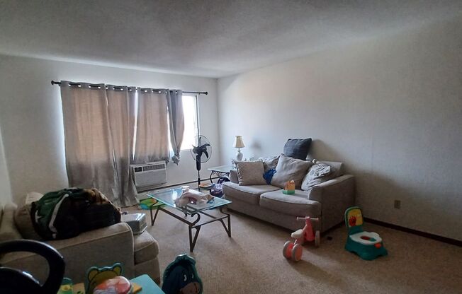 1 bed, 1 bath, 640 sqft, $891, Unit 305