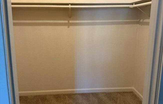 2 beds, 1 bath, 1,015 sqft, $1,795, Unit 089