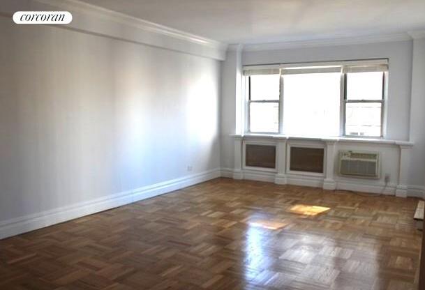 1 bed, 1 bath, 800 sqft, $5,300, Unit 17G