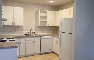 2 beds, 1 bath, $1,695, Unit UNIT 21