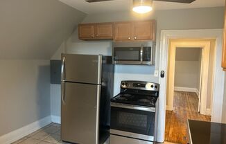 1 bed, 1 bath, 1,000 sqft, $1,375, Unit Apt 4
