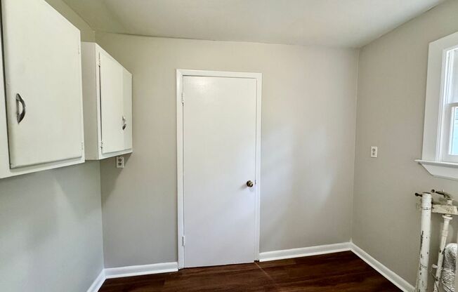 3 beds, 1 bath, $1,250