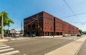 1201 W Girard Avenue