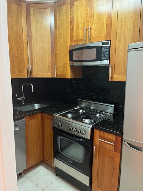 Studio, 1 bath, $4,150, Unit 4B