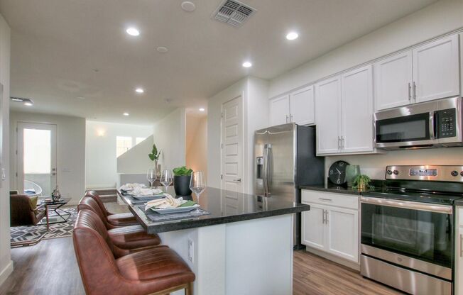 3 beds, 3.5 baths, 1,582 sqft, $2,595, Unit 2