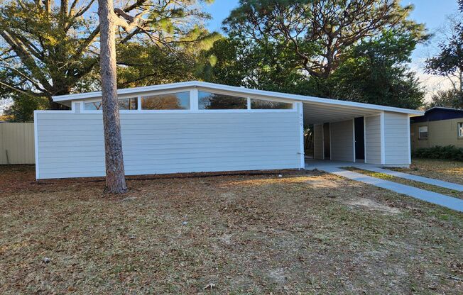 909 Twinbrook Ave Pensacola, FL 32505 Ask us how you can rent this home without paying a security deposit through Rhino!