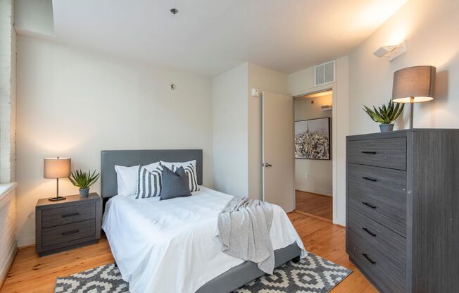 1 bed, 1 bath, 715 sqft, $1,795, Unit #601