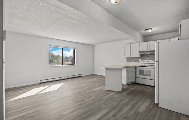 1 bed, 1 bath, 600 sqft, $1,100, Unit B-20