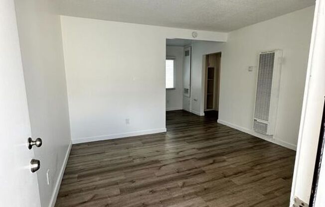 1 bed, 1 bath, 490 sqft, $1,595