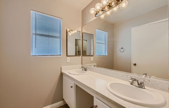 Charming single-story home with no HOA!