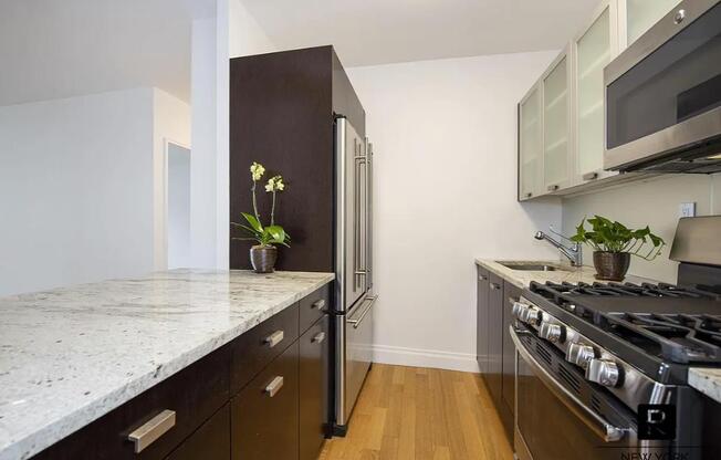1 bed, 1 bath, 683 sqft, $4,750, Unit 28-E