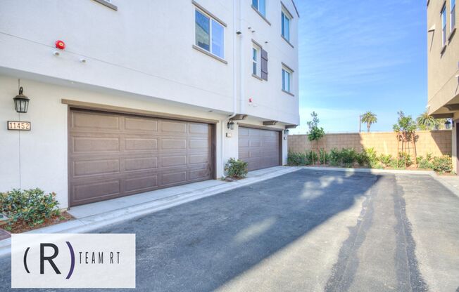 Gorgeous 3 Story 4 Bedroom 3.5 Bathroom Brand New Residence in the heart of Artesia