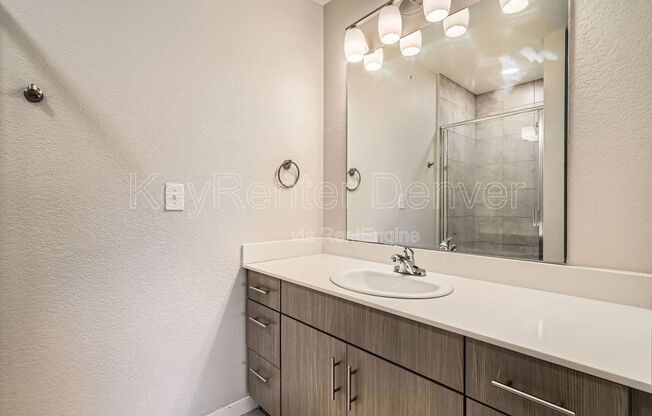 1 bed, 1 bath, 658 sqft, $1,300, Unit 104