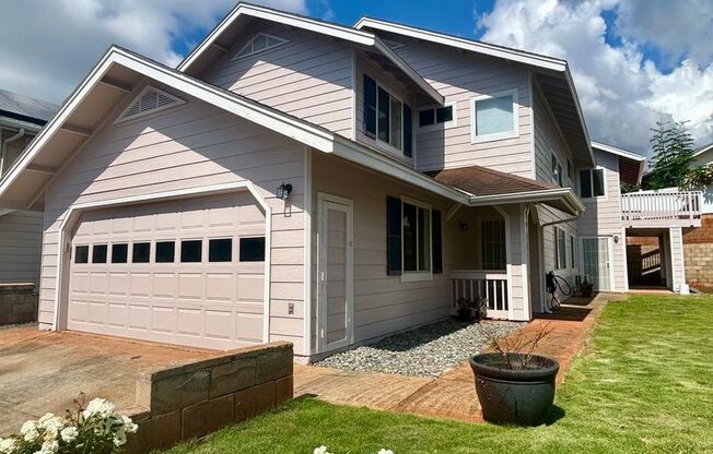 Beautiful & Spacious 5-Bedroom, 4-Bath Single-Family Home in Waikele