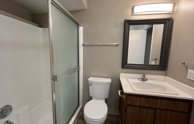 1 bed, 2 baths, 900 sqft, $2,300, Unit 107