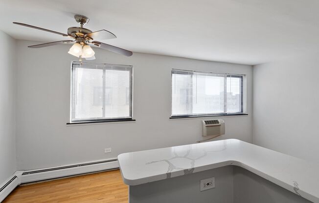 1 bed, 1 bath, 525 sqft, $1,800, Unit 545